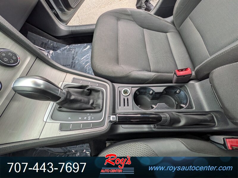 2017 Volkswagen Golf TSI S - Photo 22 - Eureka, CA 95501