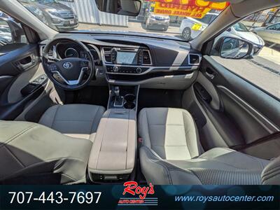2017 Toyota Highlander Hybrid Limited  AWD - Photo 13 - Eureka, CA 95501
