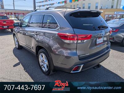 2017 Toyota Highlander Hybrid Limited  AWD - Photo 6 - Eureka, CA 95501