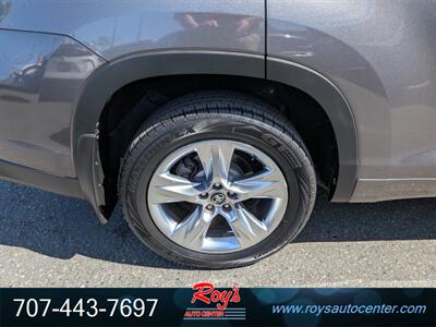 2017 Toyota Highlander Hybrid Limited  AWD - Photo 9 - Eureka, CA 95501
