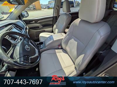 2017 Toyota Highlander Hybrid Limited  AWD - Photo 18 - Eureka, CA 95501