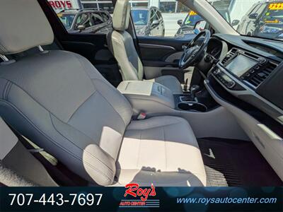 2017 Toyota Highlander Hybrid Limited  AWD - Photo 10 - Eureka, CA 95501