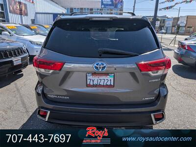 2017 Toyota Highlander Hybrid Limited  AWD - Photo 7 - Eureka, CA 95501