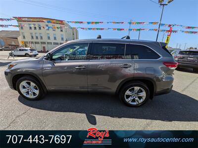 2017 Toyota Highlander Hybrid Limited  AWD - Photo 4 - Eureka, CA 95501