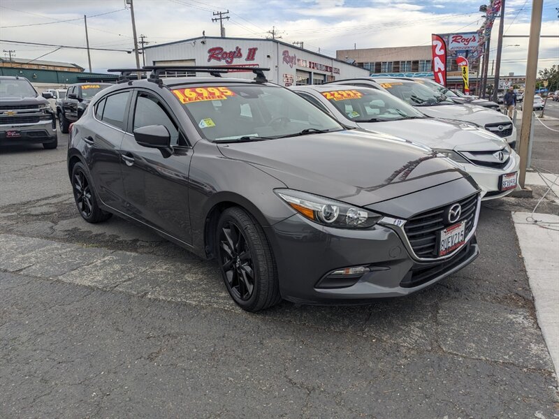 2018 Mazda MAZDA3 Touring  
