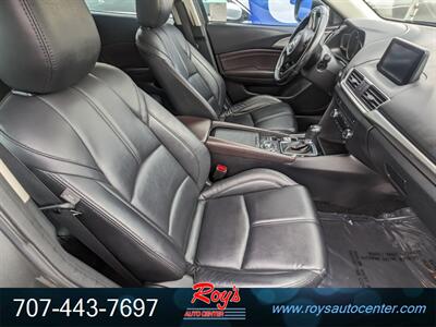 2018 Mazda MAZDA3 Touring   - Photo 6 - Eureka, CA 95501