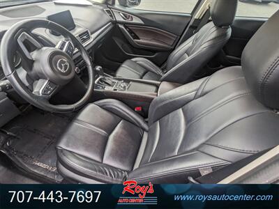 2018 Mazda MAZDA3 Touring   - Photo 9 - Eureka, CA 95501
