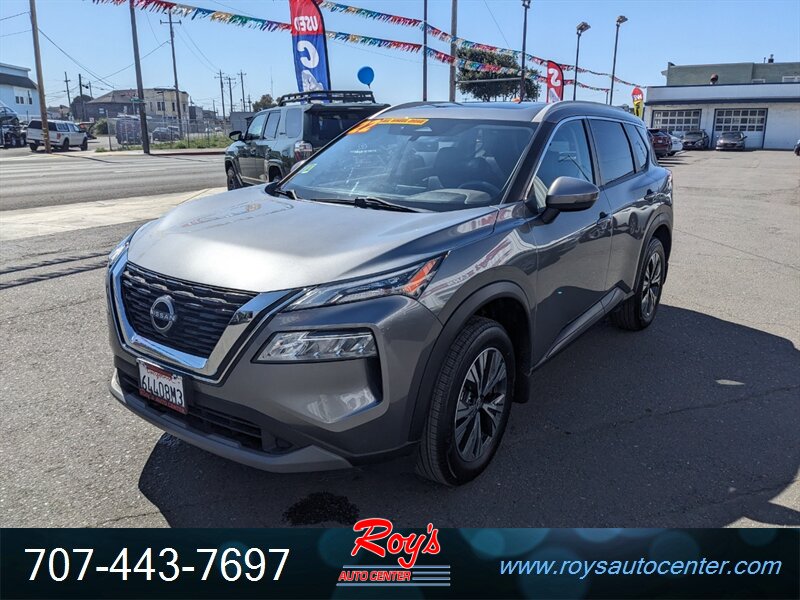 2022 Nissan Rogue SV photo 2