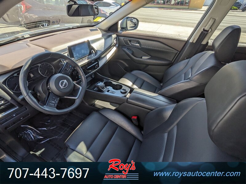 2022 Nissan Rogue SV photo 18