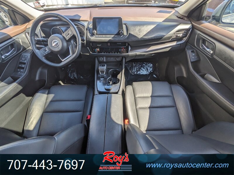 2022 Nissan Rogue SV photo 12