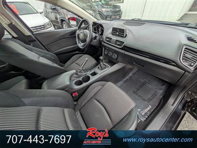 2014 Mazda Mazda3 i Touring - Photo 10 - Eureka, CA 95501