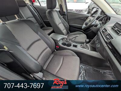 2014 Mazda Mazda3 i Touring - Photo 11 - Eureka, CA 95501