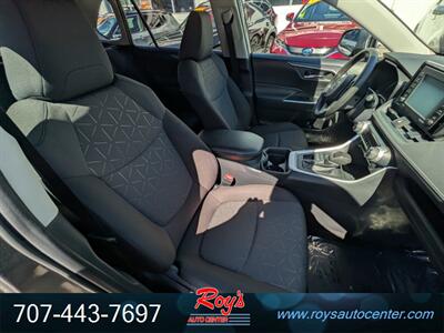 2020 Toyota RAV4 XLE  AWD - Photo 10 - Eureka, CA 95501