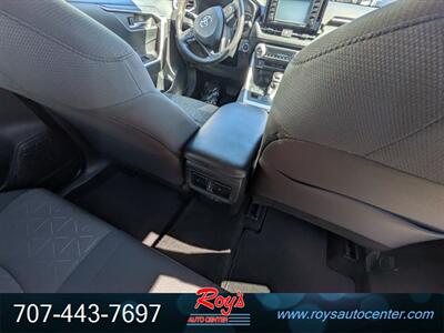 2020 Toyota RAV4 XLE  AWD - Photo 13 - Eureka, CA 95501