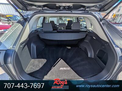 2020 Toyota RAV4 XLE  AWD - Photo 16 - Eureka, CA 95501