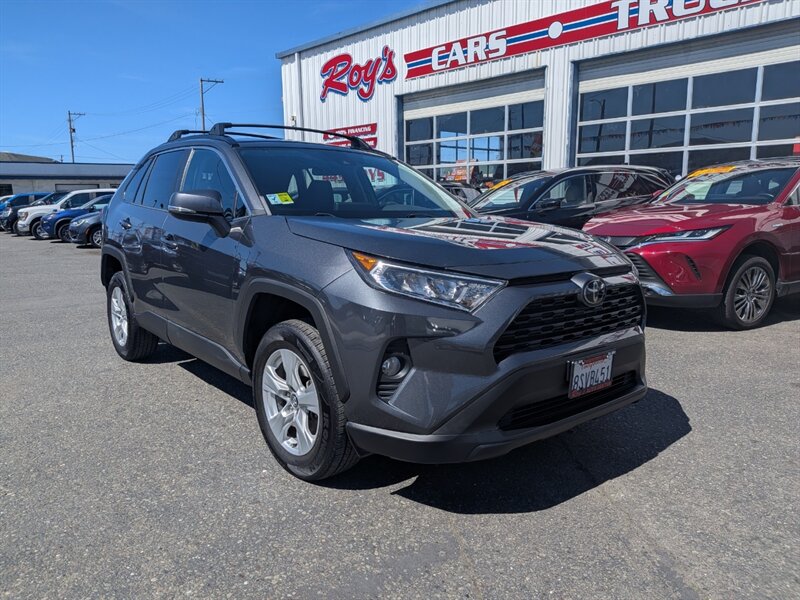 2020 Toyota RAV4 XLE  AWD