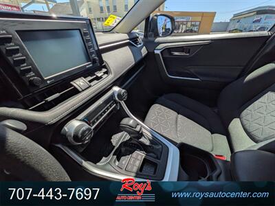 2020 Toyota RAV4 XLE  AWD - Photo 19 - Eureka, CA 95501