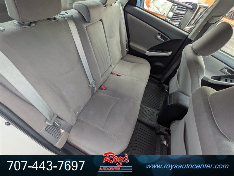 2013 Toyota Prius Three - Photo 13 - Eureka, CA 95501