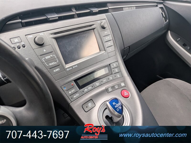 2013 Toyota Prius Three - Photo 7 - Eureka, CA 95501