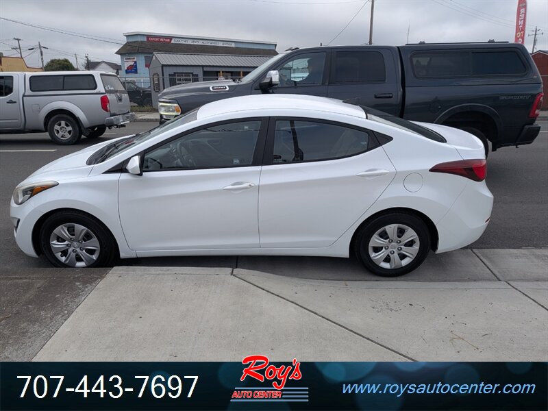 2016 Hyundai Elantra SE - Photo 4 - Eureka, CA 95501