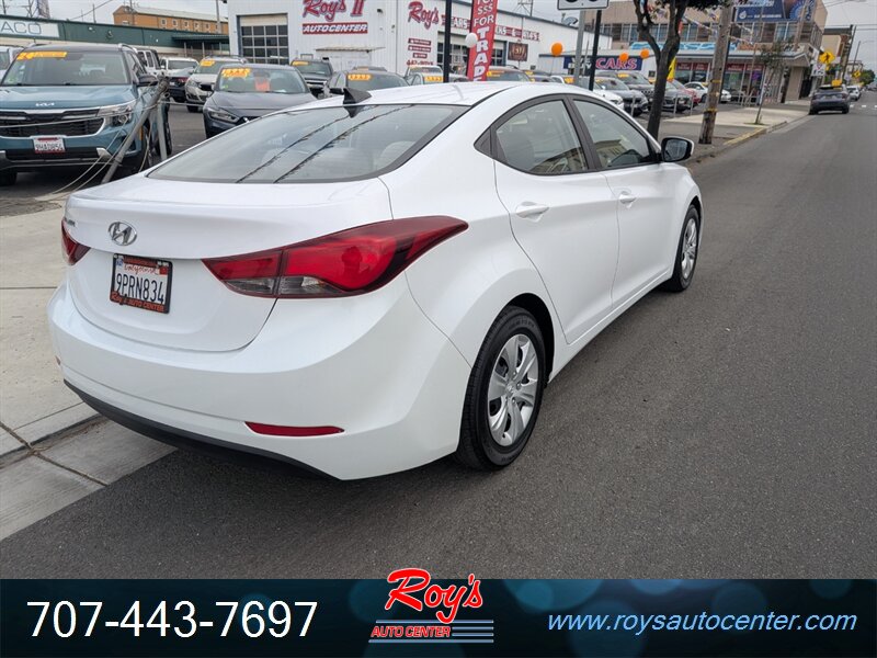 2016 Hyundai Elantra SE - Photo 8 - Eureka, CA 95501