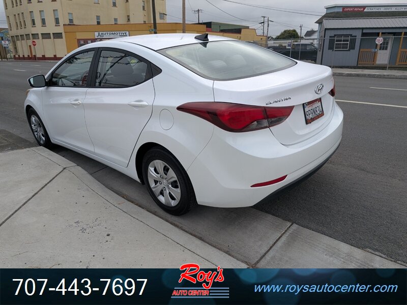 2016 Hyundai Elantra SE - Photo 6 - Eureka, CA 95501