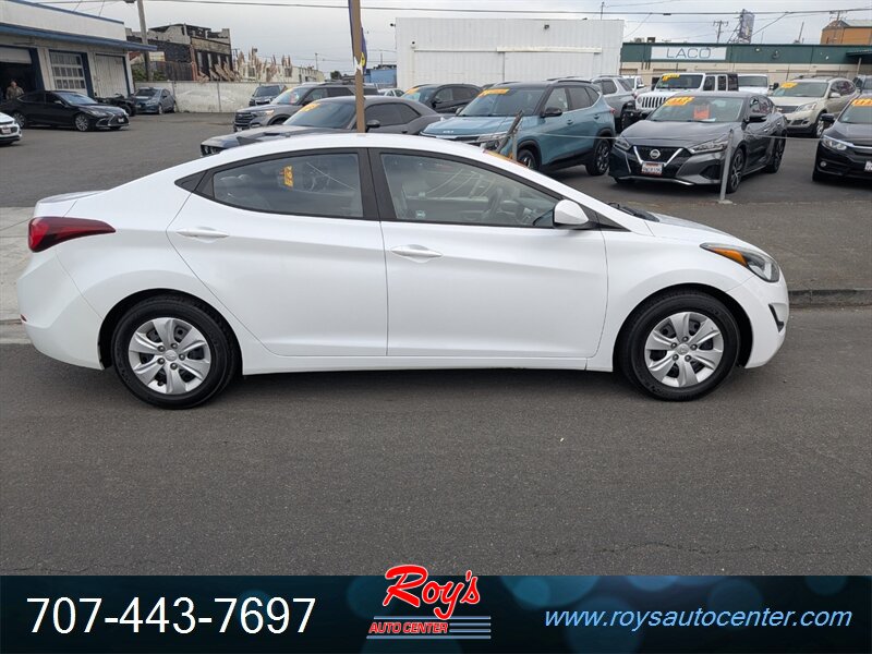 2016 Hyundai Elantra SE - Photo 2 - Eureka, CA 95501