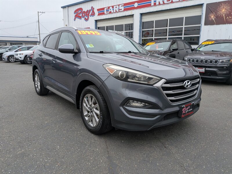 2017 Hyundai Tucson SE  