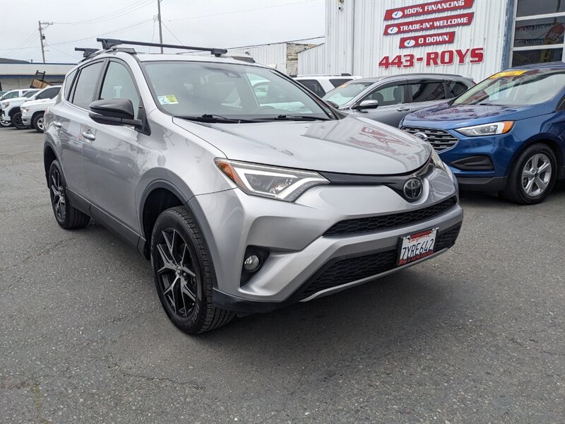 2017 Toyota RAV4 SE  