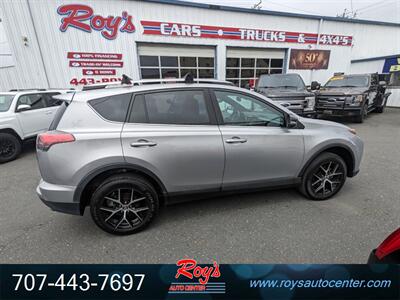 2017 Toyota RAV4 SE   - Photo 2 - Eureka, CA 95501