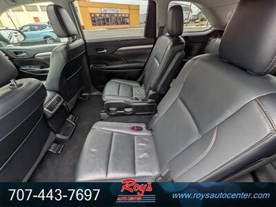 2019 Toyota Highlander XLE  AWD - Photo 23 - Eureka, CA 95501