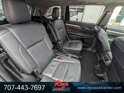 2019 Toyota Highlander XLE  AWD - Photo 16 - Eureka, CA 95501