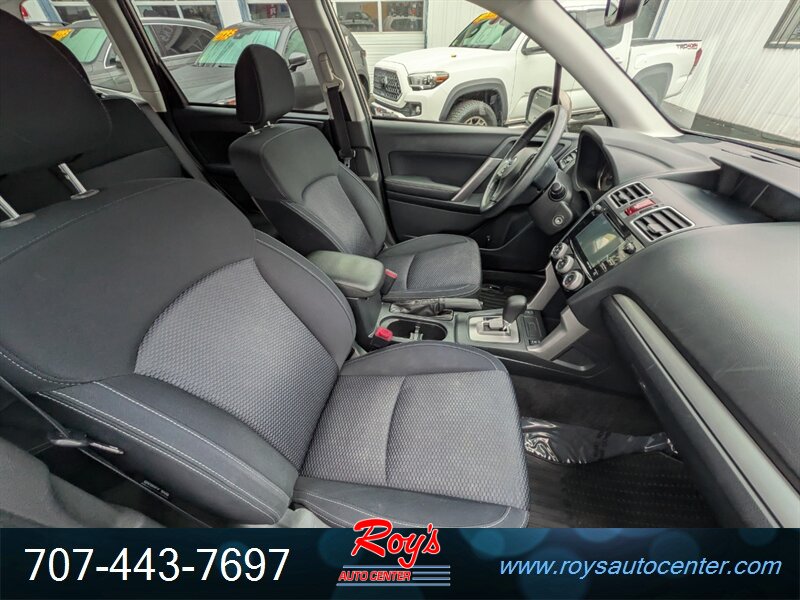 2016 Subaru Forester 2.5i Premium AWD - Photo 10 - Eureka, CA 95501