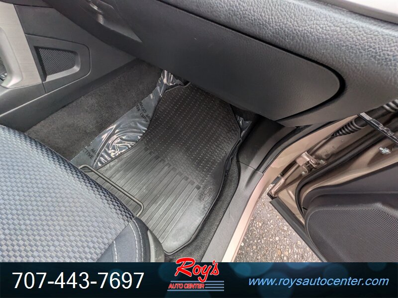 2016 Subaru Forester 2.5i Premium AWD - Photo 12 - Eureka, CA 95501