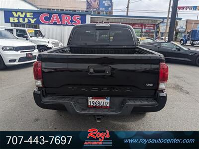 2019 Toyota Tacoma TRD Sport  4WD - Photo 7 - Eureka, CA 95501