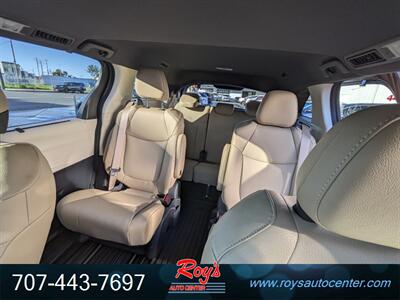 2022 Toyota Sienna XLE  AWD - Photo 27 - Eureka, CA 95501