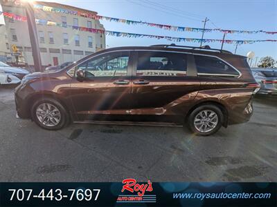 2022 Toyota Sienna XLE  AWD - Photo 2 - Eureka, CA 95501