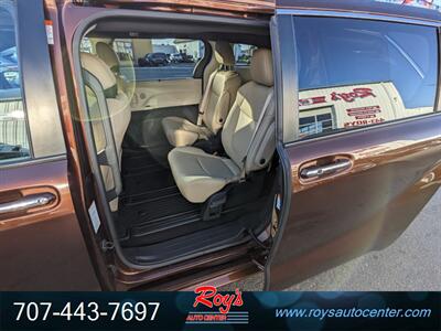 2022 Toyota Sienna XLE  AWD - Photo 28 - Eureka, CA 95501