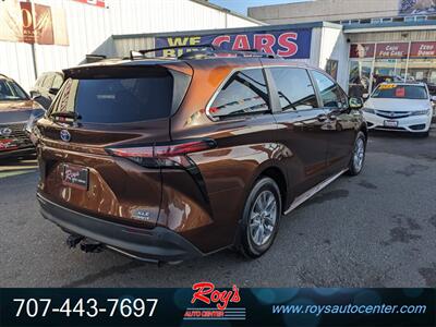 2022 Toyota Sienna XLE  AWD - Photo 8 - Eureka, CA 95501