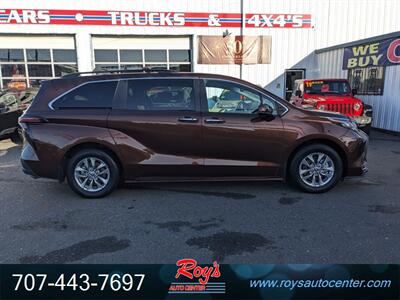 2022 Toyota Sienna XLE  AWD - Photo 4 - Eureka, CA 95501