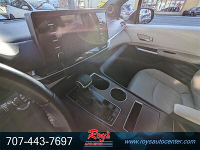 2022 Toyota Sienna XLE  AWD - Photo 25 - Eureka, CA 95501