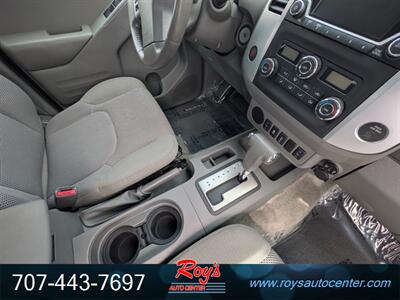 2017 Nissan Frontier SV   - Photo 13 - Eureka, CA 95501