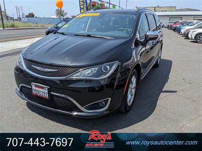 2020 Chrysler Pacifica Limited   - Photo 3 - Eureka, CA 95501