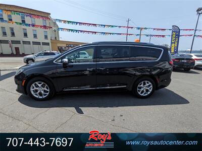 2020 Chrysler Pacifica Limited   - Photo 4 - Eureka, CA 95501