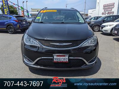 2020 Chrysler Pacifica Limited   - Photo 5 - Eureka, CA 95501