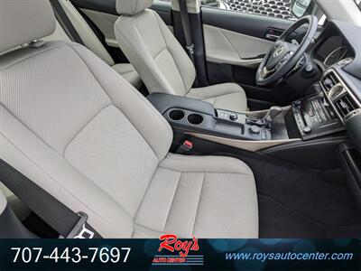 2014 Lexus IS 250   - Photo 10 - Eureka, CA 95501