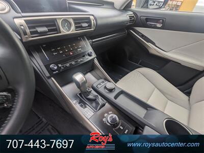 2014 Lexus IS 250   - Photo 17 - Eureka, CA 95501