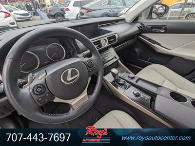 2014 Lexus IS 250   - Photo 18 - Eureka, CA 95501