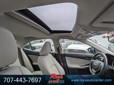 2014 Lexus IS 250   - Photo 11 - Eureka, CA 95501