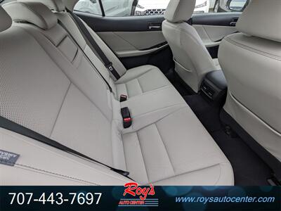 2014 Lexus IS 250   - Photo 12 - Eureka, CA 95501